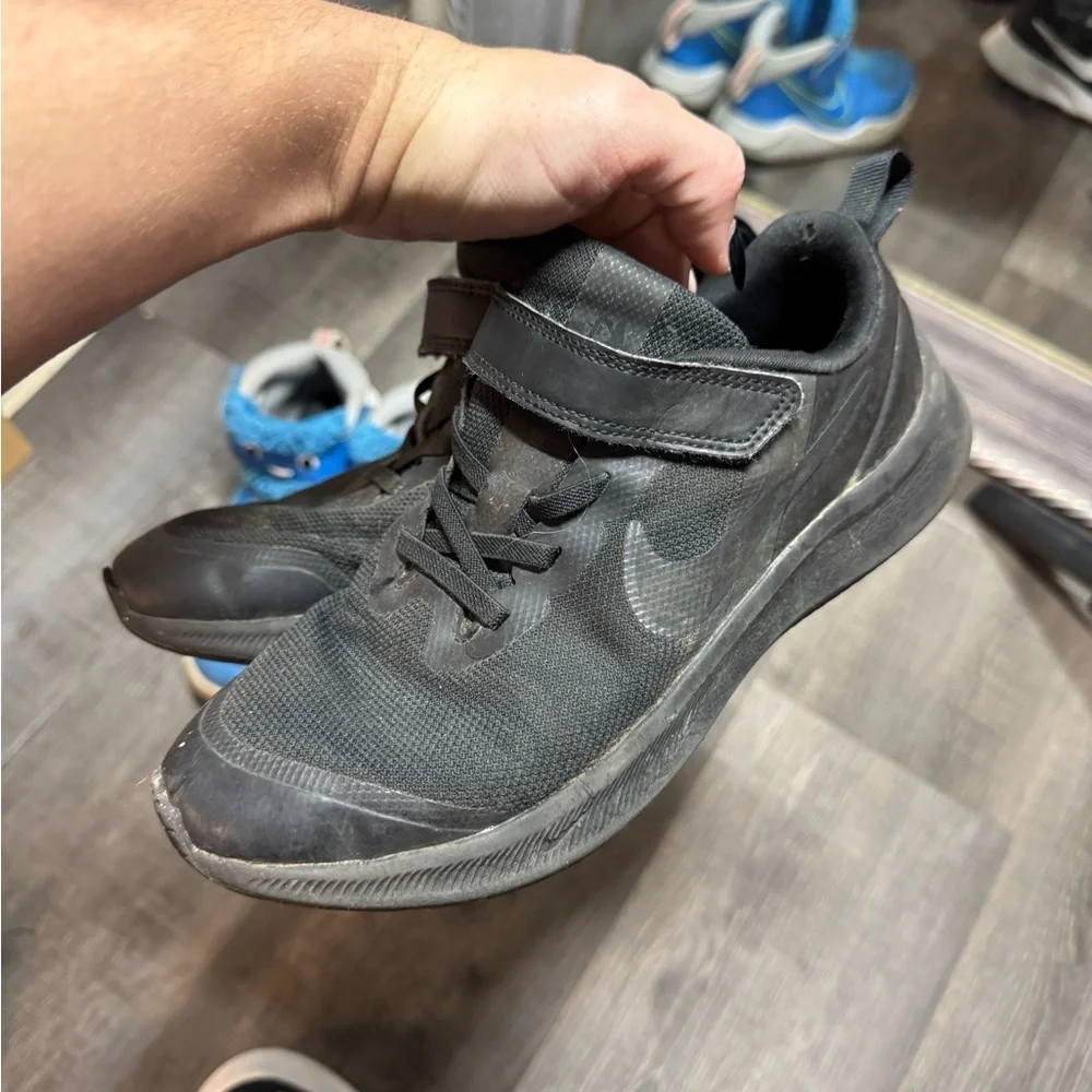 Boys‎ Nike shoe bundle